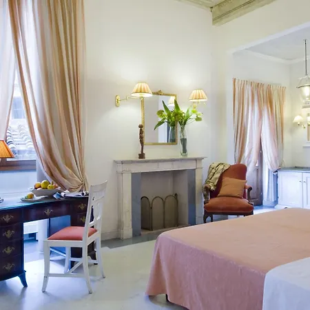 Bed & Breakfast Residenza Castiglioni 4*