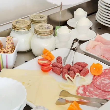 Bed & Breakfast Residenza Castiglioni 4*